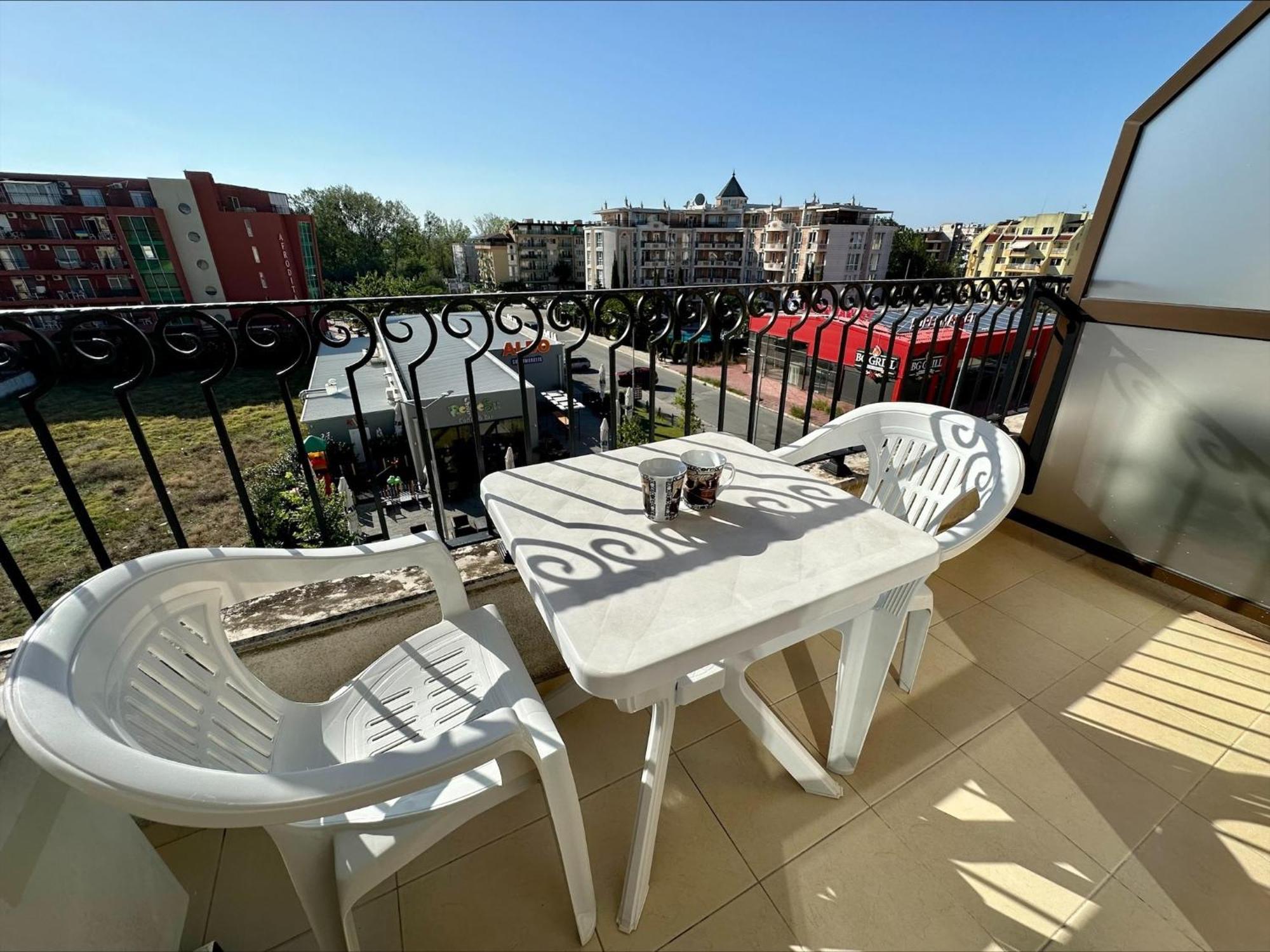Menada Royal Sun Apartments Sunny Beach Oda fotoğraf