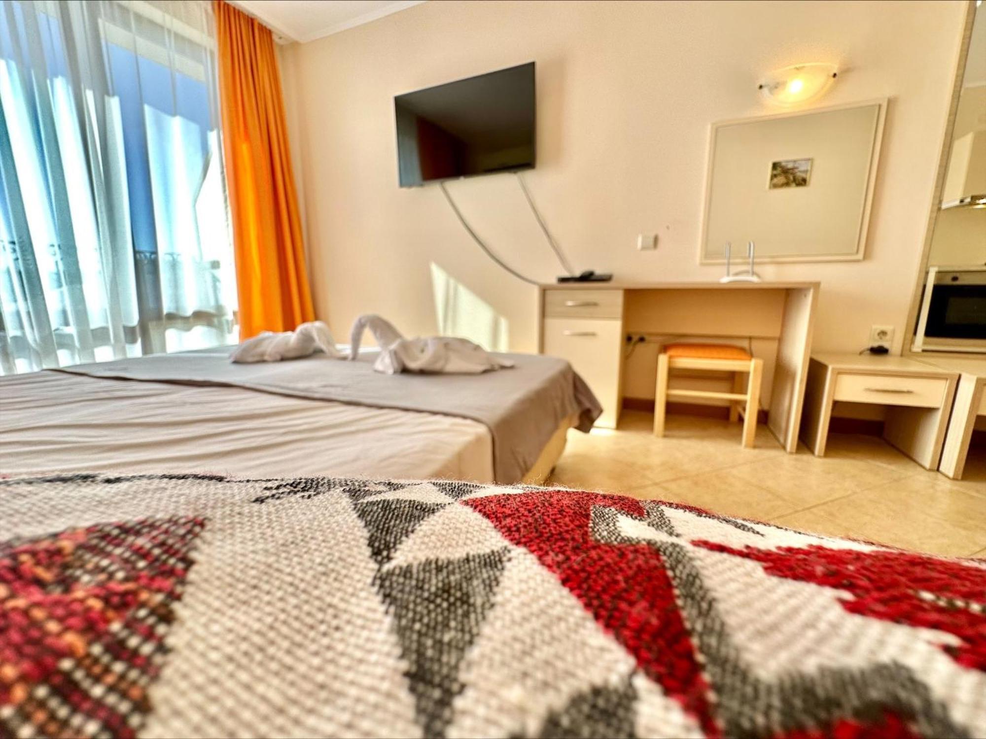 Menada Royal Sun Apartments Sunny Beach Oda fotoğraf
