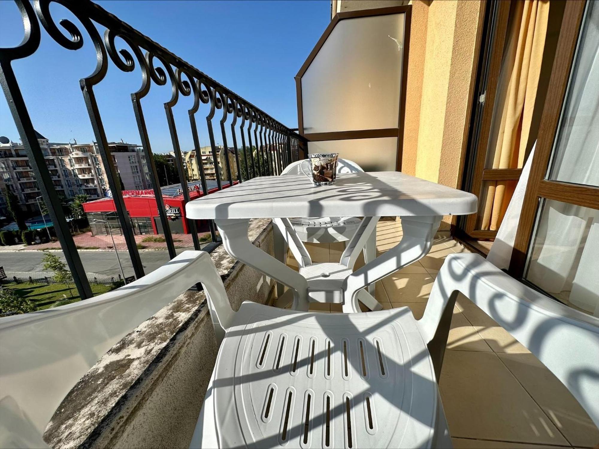 Menada Royal Sun Apartments Sunny Beach Oda fotoğraf